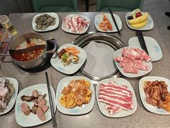 -金滏山烤肉·海鲜·火锅自助餐厅(襄阳万达店)