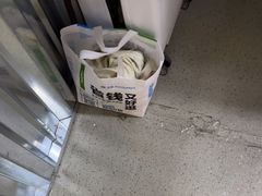 -安东易迷你仓自助寄存仓库(淞虹路店)
