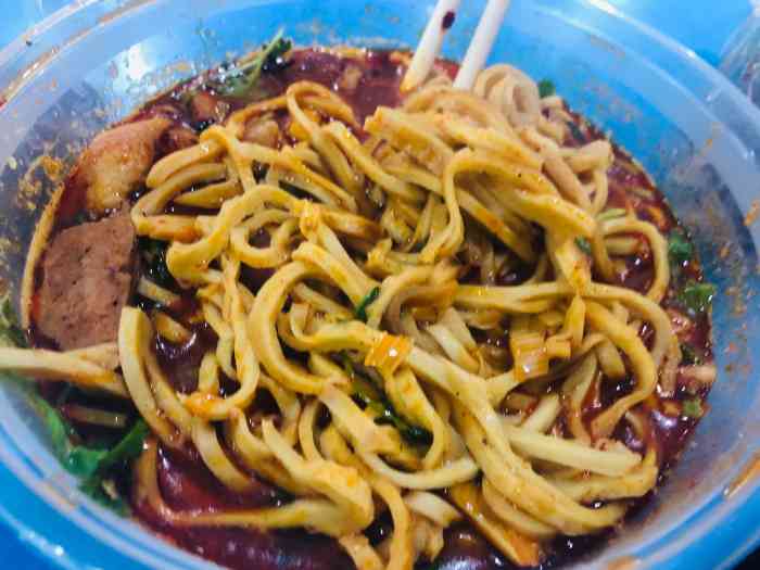 民杨夜市-"去韩城玩,搜到的夜市,应该是韩城最大的夜.