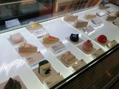 -Fridi Patisserie Cafe