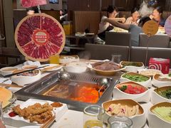 -海底捞火锅鲜切牛肉主题店(长寿路店)