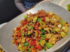 -俭寨大盘鸡·手抓肉·烧烤新疆菜(乌苏路店)