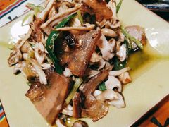 腊肉炒青冈菌-阿拉呛舍藏餐