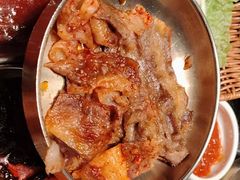 -草家酱蟹炭火烤肉店(珲春南路二店)