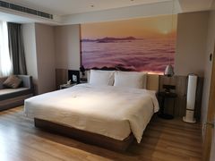 -长沙省政府地铁站亚朵酒店
