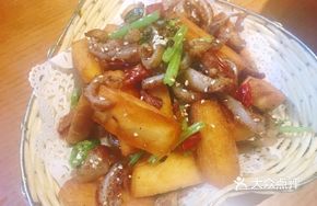 Crispy Pork Collar with Steamed Buns