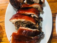 -黄记四更烤乳猪店