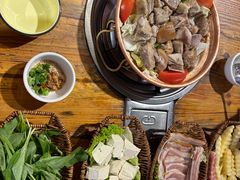 -阿婆情腊排骨火锅(金虹路店)