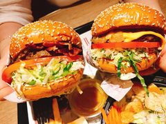 -The Habit Burger Grill 哈比特汉堡(复兴soho店)