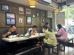 -二扁私房面馆(崂山路店)