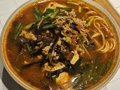 -粉八·云南米线·建水烧烤(常熟路店)