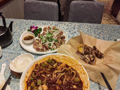 -巴扎美食·新疆菜·西域歌舞表演餐厅(新疆大厦店)