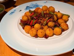 -苗阿哥酸汤牛肉火锅(体育场店)