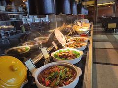 -大中华希尔顿酒店-念自助餐·嗨啤·小龙虾