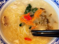 扬州河鱼汤面-肆月河豚·新淮扬(金融街店)