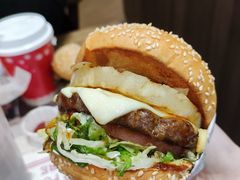 -The Habit Burger Grill 哈比特汉堡(世博店)