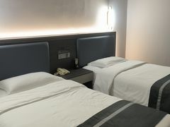 -南宁凤凰宾馆(火车站地铁站店)