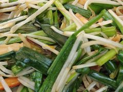 韭菜银芽炒鱿鱼-亚龙湾老厨房·海南家常味