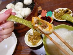 -舒小笼松针小笼包