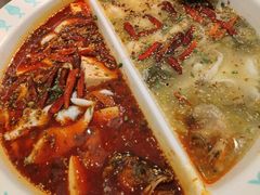 姚姚酸菜鱼拼水煮豆花鱼-姚姚酸菜鱼·金戈戈香港豉油鸡(喜荟城联名店)