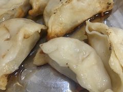 -黄阿姨锅贴大王(万航渡路店)