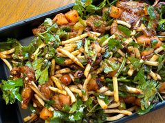 -包整·丝娃娃(一览甲秀楼风景店)