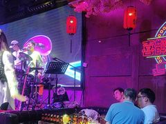 -喜鹊音乐酒馆(西街店)