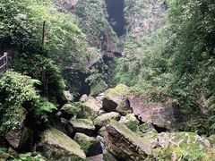 -龙水峡地缝景区