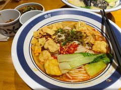 -霸蛮湖南菜·牛肉粉(荣京西街店)