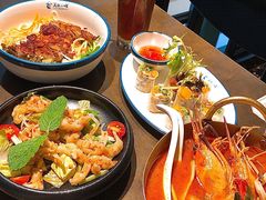 越式冬阴功海鲜汤-美奈小馆·越南料理(中航城君尚购物中心店)