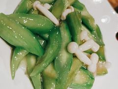 菌菇炒丝瓜-渝乡人家(和平里店)