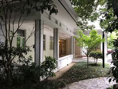 -春兰国宾馆(凤城河风景区老街店)