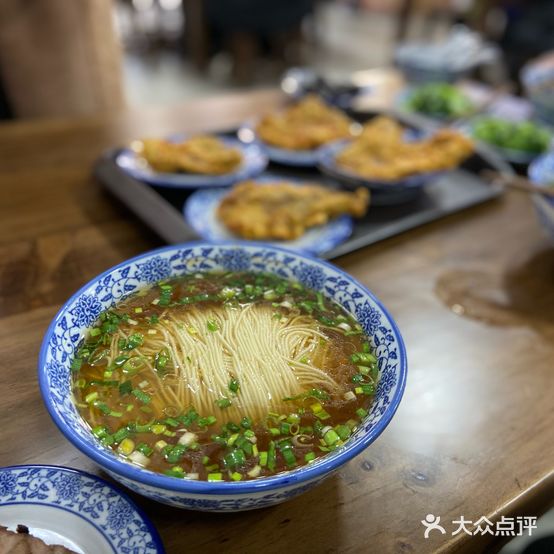 荣和面馆(元和路店)