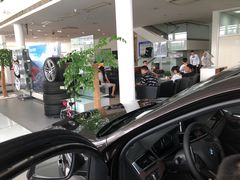 -北京宝诚宝马4S店
