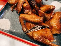 红烧脆皮乳鸽-龙记香港茶餐厅(久光百货店)