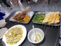 -老街烧烤(华中农业大学梧桐路步行街店)