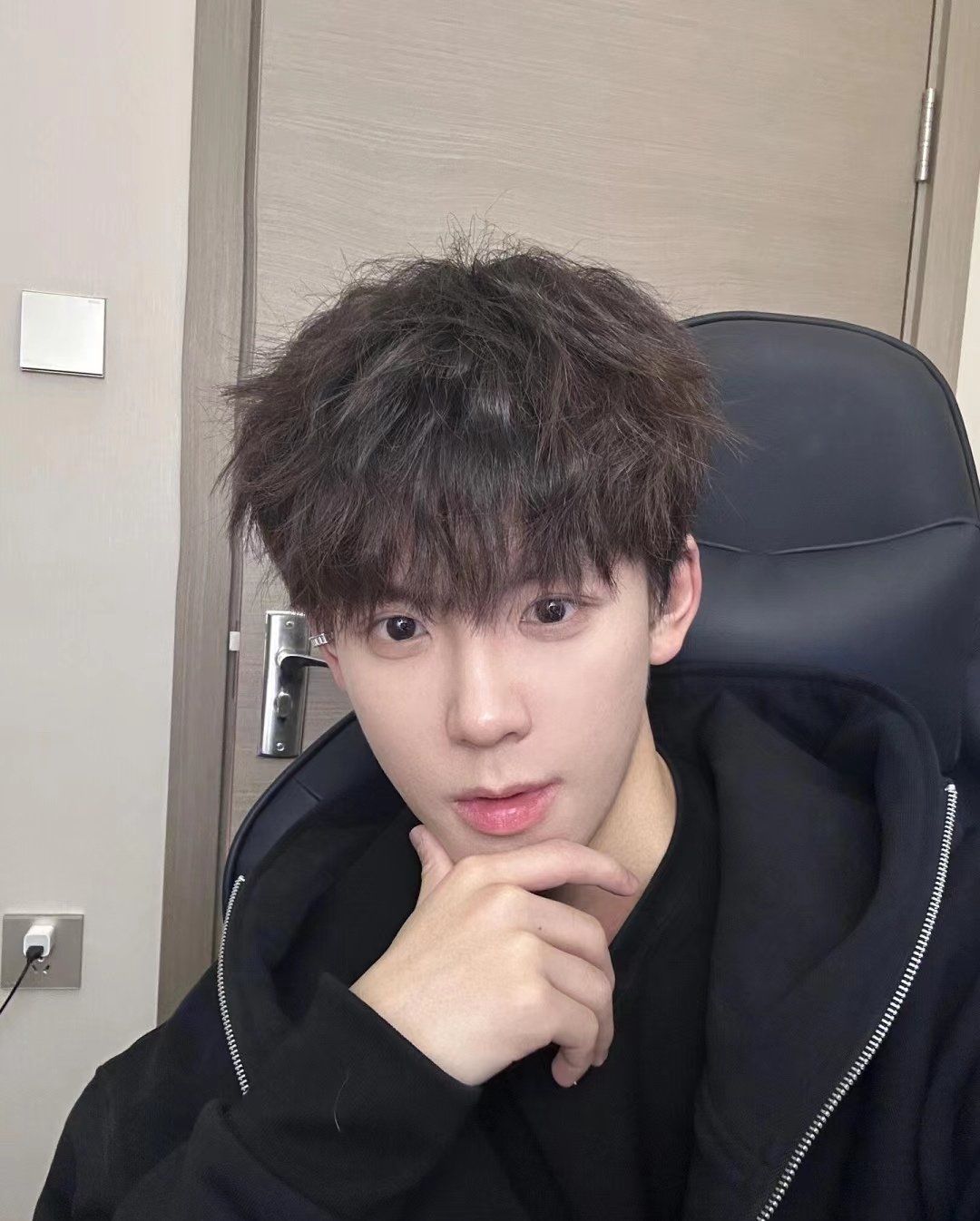 学剪帅气男生头