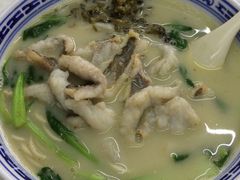 -明呈黄鱼面馆(斜土路店)