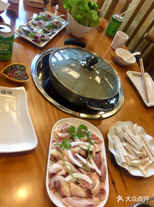 南国锋味椰子鸡(瀚海店)海南野生香芋图片