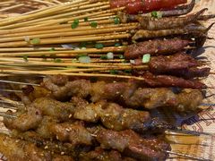 -老街烧烤大排档·地道湖北菜·龙虾馆(汉口火车站店)