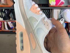 -NIKE上海青浦优选体验店