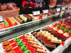 -Salon de The de Joel Robuchon(外滩18号店)