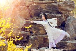 点击看大图 -九月鹰飞汉服摄影工作室
