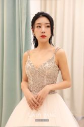 -Lady  Jane高端婚纱礼服馆