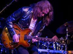 -交通银行前滩31演艺中心