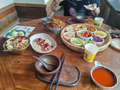 -包整·丝娃娃(一览甲秀楼风景店)