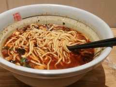 -呼啦面馆·头牌豌杂面(珠江国际B区店)