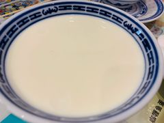 招牌姜撞奶任意配-广信牛奶甜品世家(台东店)