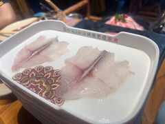 -老牌坊云南鱼豆花火锅(爱建店)