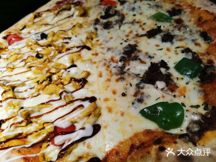 机器人火炉披萨咖喱鸡肉披萨图片